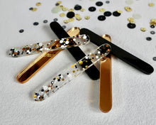 Load image into Gallery viewer, Glamour Party Mix Cakesicles sticks - Made in the UK with Love Cake Decorating Supplies from House of Toot Sweet - Just £5! Shop now at House of Toot Sweet