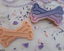 Load image into Gallery viewer, Skull & Cross Bones Stamp / Cutter - Made in the UK with Love from House of Toot Sweet - Just £5! Shop now at House of Toot Sweet