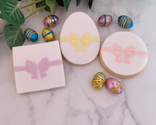 Load image into Gallery viewer, Ribbon Bow Fondant Embosser

