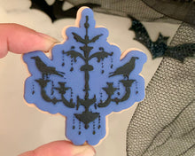 Load image into Gallery viewer, Spooky Chandelier Embosser / Cutter
