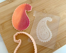 Load image into Gallery viewer, Paisley Fondant Cookie Embosser/ Cutter

