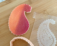 Load image into Gallery viewer, Paisley Fondant Cookie Embosser/ Cutter

