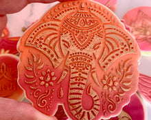 Load image into Gallery viewer, Elephant Head Fondant Cookie Embosser/ Cutter
