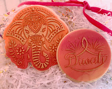 Load image into Gallery viewer, Elephant Head Fondant Cookie Embosser/ Cutter
