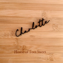 Load image into Gallery viewer, Personalised single Name Cake Charm
