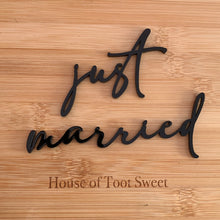 Load image into Gallery viewer, Just Married Cake Charm
