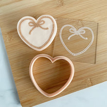 Load image into Gallery viewer, Rope Heart Fondant Embosser &amp; Cutter
