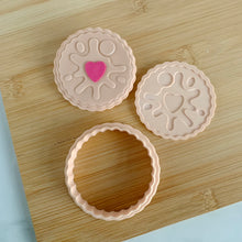 Load image into Gallery viewer, Heart Jam Biscuit Fondant Pop Embosser and Cutter
