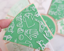Load image into Gallery viewer, Golfing Mad Pizza Platter Fondant Cookie Embosser / Cutter - Made in the UK with Love  from House of Toot Sweet - Just £4.99! Shop now at House of Toot Sweet
