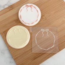 Load image into Gallery viewer, Ribbon Bow Border Fondant Embosser

