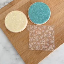 Load image into Gallery viewer, Cartoon Style Flower Cloud Fondant Texture Embosser
