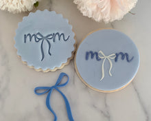 Load image into Gallery viewer, Mum Bow Fondant Cookie Embosser
