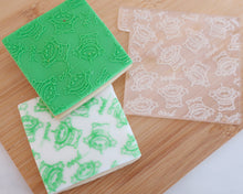 Load image into Gallery viewer, Aliens Texture Fondant Cookie Embosser
