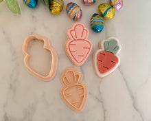 Load image into Gallery viewer, Mini Carrot Fondant Stamp &amp; Cookie cutter
