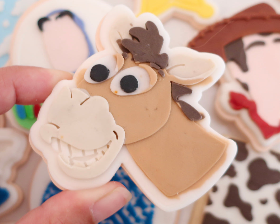 Bullseye Horse Fondant Pop Embosser and Cutter