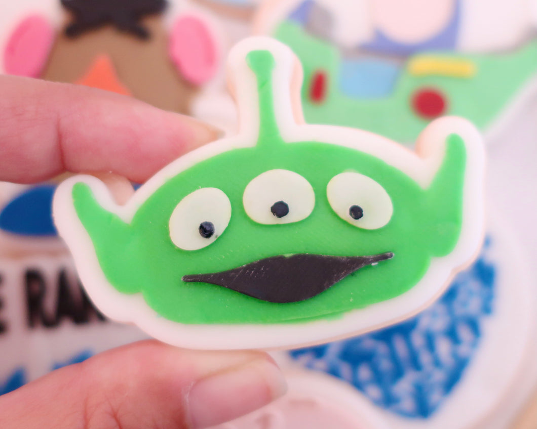 Alien Head Fondant Pop Embosser and Cutter