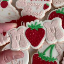 Load and play video in Gallery viewer, Groovy Strawberry Mum Fondant Embosser / Cutter
